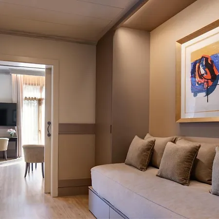 Duquesa De Cardona 4* Sup Hotel
