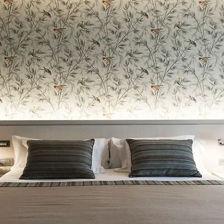 Duquesa De Cardona 4 Sup By Grup Duquessa 4*