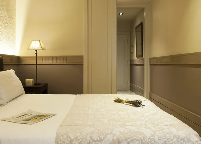 Duquesa De Cardona 4 Sup By Grup Duquessa 4*