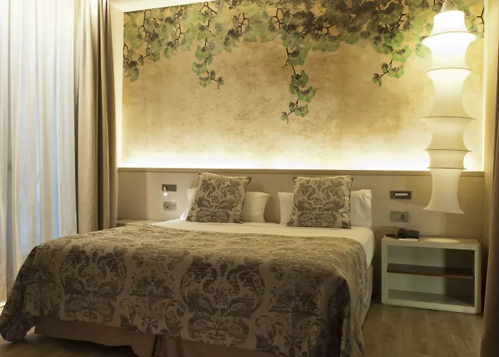 Duquesa De Cardona 4 Sup By Grup Duquessa Szálloda