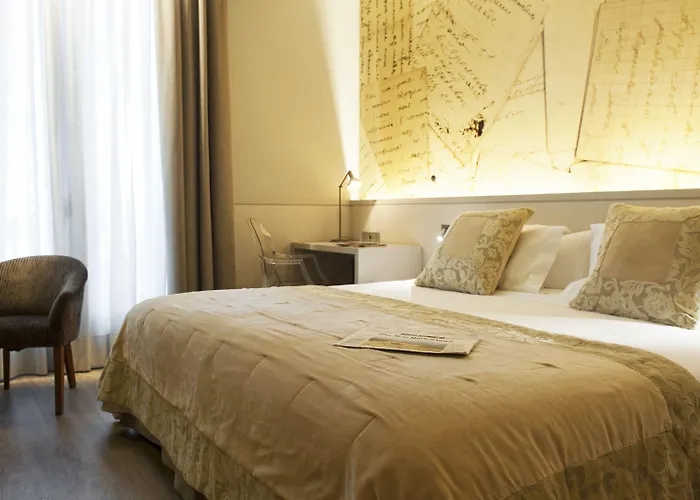 Duquesa De Cardona 4 Sup By Grup Duquessa 4*