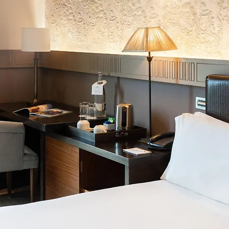 Duquesa De Cardona 4 Sup By Grup Duquessa 4*